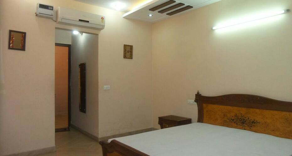 StayRoyal Bed n Breakfast, New Delhi 3